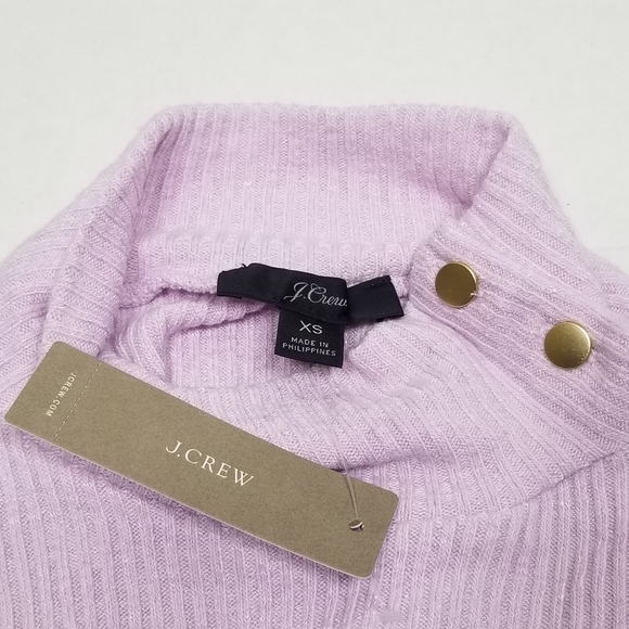 New J.Crew AE780 Button Shoulder Ribbed Turtleneck Top Pullover Purple Lilac XS - Picture 4 of 6